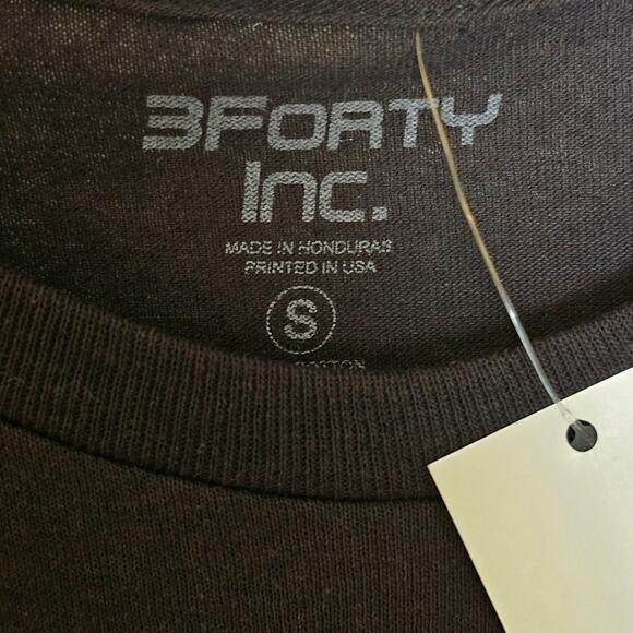 B Forty Inc. NWT Black & Pink No Days Off Bear Graphic T Shirt - Picture 5 of 5